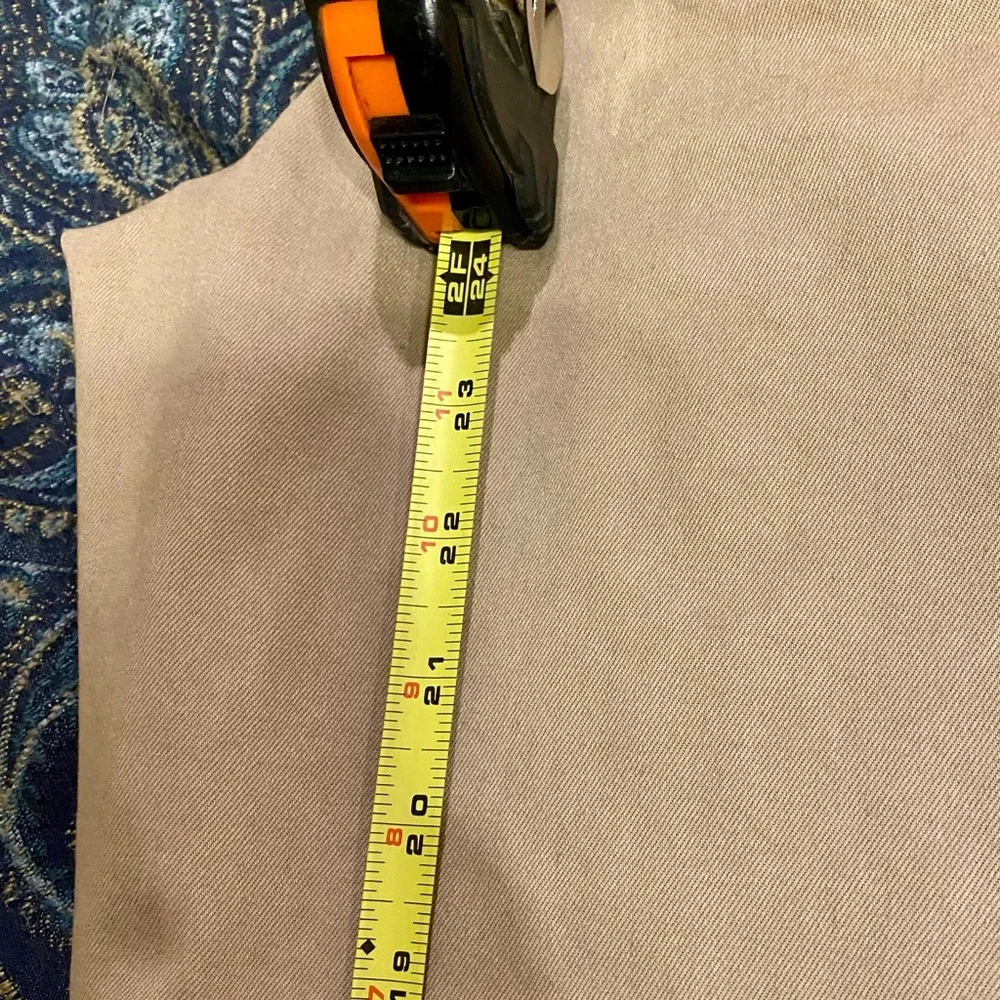 White House Black Market, mid-rise khaki pants. Size 14S - Picture 8 of 8
